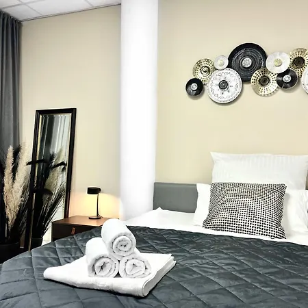 Apartment Leni Living - Riesig! Repraesentativ! Ruhig! Munich