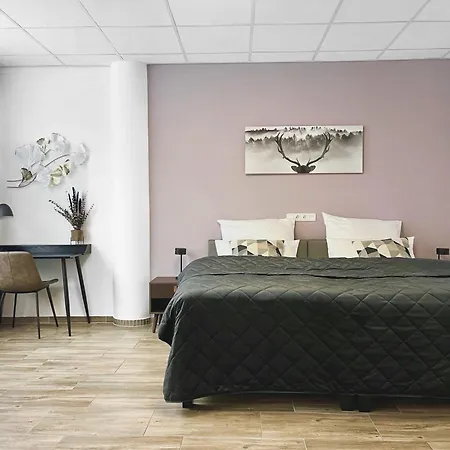 Apartment Leni Living - Riesig! Repraesentativ! Ruhig! Munich
